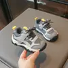 Zapatos Deportivos Antideslizantes para Niños 2026 Primavera/Verano Nuevos Zapatos Ligeros Transpirables para Correr para Niños Zapatos de Senderismo para Exteriores para Niñas
