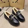 Mocasines de cuero negros para mujer, nueva colección otoño/invierno 2026, estilo slip-on, suela gruesa, estilo británico, caña baja, forrados de felpa para abrigar