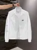 Chaqueta Versátil de Manga Larga con Cuello Alto y Patrón Bordado, Estilo Casual de Moda para el Trabajo y el Trayecto Diario, Estilo Nuevo Juvenil para Primavera y Otoño