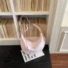 Nova Bolsa Coreana de Couro Macio Suave em Forma de Crescente para Mulheres 2026, Bolsa de Ombro Único Transversal, Versátil para o Dia a Dia, Bolsa com Design de Nicho