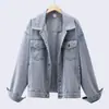 Foto real de la nueva chaqueta vaquera colorida para estudiantes, holgada y estilosa, top de color caramelo, chaqueta casual estilo Hong Kong