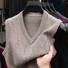 Chaleco de punto para hombre transfronterizo, ropa de negocios casual para hombre, 6% lana, otoño e invierno, color liso, patrón jacquard, cuello en V, suéter sin mangas