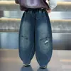 Jeans Rotos de Otoño para Niños 2026 Nuevo Estilo Pantalones Rectos Geniales para Bebé Pantalones Modernos de Primavera y Otoño para Niños Pequeños