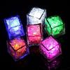 Cubos de Gelo Luminosos Quando Expostos à Água, Brinquedos de Barra Coloridos Piscantes, Luzes de Cubo de Gelo Pequenas com Sensor LED Piscante Rápido e Lento, Venda Direta do Fabricante
