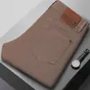 Jeans masculino de marca europeia de alta qualidade na cor cáqui, tendência, nova coleção outono 2026, calça skinny justa casual de moda com stretch