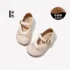 Sandalias para Niña con Punta Cerrada 2026 Nuevo Estilo de Verano Zuecos Infantiles Zapatos de Princesa para Niñas Zapatos de Verano para Niñas Zapatos de Piel