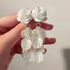Brincos de Franja Estilo Francês Super Fada Pequeno Fresco Explosivo Moda Temperamento Luxo Leve Alto Senso Delicado Joia de Orelha Camélia