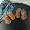 Estampa de Leopardo 2026 Novos Sapatos de Praia para Meninas, Sandálias para Meninos, Sapatos Birkenstock Infantis, Sandálias Casuais de Verão com Solas Macias