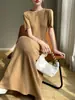 Vestido Longo Casual de Manga Curta com Gola Redonda Lisa, Cintura Apertada Emagrecedor, Malha Ice Silk Quzhu para Mulheres