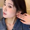 Aretes Torcidos Retro Encore Rojo Esmalte Gota para Mujer Otoño e Invierno 2025 Aretes Populares de Alta Gama Más Fáciles de Combinar