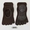 Modelo nuevo 2026 toetox mismo estilo calcetines de yoga de cinco dedos con espalda descubierta para mujer ejercicio de fitness en interiores calcetines de dedos divididos Pilates