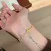 Pulsera de Diamante Iris de Puntos Franceses Retro 2025 para Mujer Diseño de Nicho Lujo Accesible Versátil Elegante Pequeño Aroma Sensación de Alta Gama