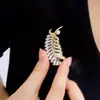 Nuevo Broche de Letra Doble C, Elegante Broche Pequeño Fragancia Ins Exquisito, Abrigo de Lujo Accesible de Gama Alta, Elegantes Accesorios de Corsage