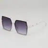Gafas de Sol 2026 Nuevo Estilo para Mujer Gafas de Sol de Alta Gama Anti-UV con Montura Cuadrada Grande para Rostros Redondos y Diseño Simple