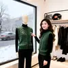 Nuevo Chaleco de Punto para Mujer Otoño/Invierno 2026, Casual Retro Reductor de Edad Cuello Redondo Sin Mangas Capa Superior Retorcida, Moderno
