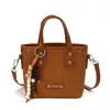 Bolsa Feminina de Nicho Francês 2025 Nova Moda Casual Bolsa de Ombro Estilo Balde Retrô para Trabalho Crossbody Pequena