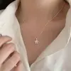 Colar Floral Doce e Delicado para Mulheres, Design de Nicho Estilo Ins, Corrente Versátil para Clavícula Fresca e Fashionável, Gargantilha Tendência