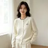 Cárdigan de punto de manga larga con cuello redondo, bloques de color y bordado para mujer, nuevo suéter chaqueta casual holgado de otoño 2026, top corto