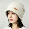Touca de tricô feminina para outono e inverno com forro de fleece, quente e estilosa, versátil e perfeita para cobrir a cabeça no tempo frio; disponível para atacado