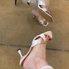Sandálias de Cetim para Combinar com Saias, Moda Feminina Estilo Fada Sandálias de Salto Alto Stiletto Bico Quadrado Cruzadas Abertas para o Verão