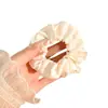 Scrunchie perezoso estilo francés para mujer, accesorio para el cabello de encaje blanco, liga para el cabello extragrande estilo coreano con un toque de alta gama