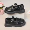Sapatos Pretos de Couro para Meninas Nova Coleção Primavera e Outono 2025 Sapatos Infantis Casuais de Moda para Bebês Sapatos de Performance para Meninas