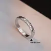 Anillo estilo Chanel con patrón de diamantes, lujo ligero con sensación de alta gama, anillo apilable con diseño de nicho, no se decolora y lavable, joyería para mujer