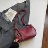 Bolsa Pequena Retro de Nicho de Luxo Bolsa Transversal Feminina Moda Nova Outono e Inverno Versátil para o Dia a Dia Bolsa de Ombro