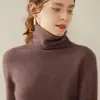 Suéter de Cashmere BaiCaiRong 2026 Outono/Inverno Feminino com Gola Alta, Design Versátil, Tricô de Lã