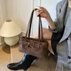 Bolso de Hombro Elegante para Mujer Estilo Commuter Modelo Nuevo 2025 Bolso Tote Sencillo Hebilla de Cinturón a la Moda Bolso de Hombro Personalizado
