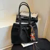 Bolsa Tote de Grande Capacidade para Mulheres, Estilo Novo, Simples e Elegante, Bolsa de Ombro para Trabalho e Deslocamento