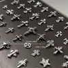 1000 piezas Plata Antigua Cruz Arte de Uñas Aleación Adornos Estilo Oscuro Punk Flor Decoración de Uñas Bolsa Completa Personalizado Venta al por Mayor