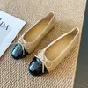 Sapatos rasos estilo francês Y305-2 com blocos de cor, bico redondo e laço, estilo simples, couro genuíno, sola macia, sapatilhas confortáveis
