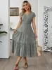 Vestido Feminino Casual Estilo Resort de Verão e Primavera 2026, Estilo Europeu e Americano, Estampado, Manga Curta, Barra Larga, Saia Midi Evasê