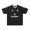 Marca de Moda Estilo Americano Esportiva Sedosa Respirável Gola V Manga Curta Camiseta 2025 Verão Novo Casal Solto Casual