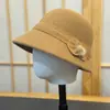Chapéu de Pescador de Lã Elegante Temperamento Retrô Japonês Feminino Inverno Quente Proteção de Orelha Chapéu Balde Fashion Versátil Faz o Rosto Parecer Menor