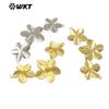 Wt-N1479 Elegante y ligero collar con colgante de flor de latón y cadena de clavícula para mujer