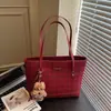 Bolsa Simples e Versátil para Mulheres, Grande Capacidade, Nova Bolsa de Ombro Casual da Moda para o Verão, Bolsa Tote de Alta Qualidade para o Dia a Dia