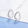 Clip para orejas de mujer, estilo coreano, sencillo, sin agujeros y con diseño de diamantes, estilo frío, joyería personalizada.
