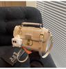 Bolsas Femininas Transfronteiriças 2026 Novo Modelo Bolsa Transversal Feminina Versátil de Alto Padrão Design de Nicho Bolsa de Mão Bolsa Mensageira