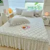 Conjunto de Saia de Cama Acolchoada de Algodão Lavado Fresco e Simples com Três Peças, Amigo da Pele para Dormir Nu, Saia de Cama Simples para Cama de Solteiro/Casal, Lençol de Elástico de Peça Única