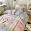 Ropa de Cama de Tres Piezas 100% Algodón para Dormitorio de Estudiantes Sábana de Algodón Puro Funda Nórdica Funda Nórdica Individual de Algodón Faldón de Cama Estilo Nuevo