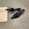 Novedad de Verano Elegantes Zapatos de Medio Uso con Punta Aguda Stiletto para Mujer Simples para Exteriores sin Cierre Mocasines de Tacón Medio Cerrados