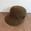 Cordón lateral plisados sombrero ecuestre otoño e invierno color café lana gorra plana tipo boina temperamento adelgazante gorra azul marino mujer