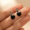 Aretes Florales Frescos y Delicados para Mujer, Suaves y Elegantes, Aretes Tipo Bobina de Mosquitos Sin Perforación, Lujo Ligero con un Toque de Alta Gama, Aretes de Flor de Lirio