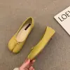 Sapatos Pretos de Porco com Bolinhas, Bico Dividido, Baixos, para Mulheres 2026 Novo Outono Moda de Bolinhas Loafers de Nicho para Mulheres