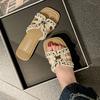 Chinelos Femininos com Fundo Alto em H para Uso Externo Verão 2025 Novo Estilo Pérola Sola Grossa Bico Redondo Moda Casual Chinelos de Praia para Mulheres