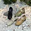 Sandalias Nuevas de Exportación Primavera/Verano 2026 con Corte Hueco, Punta Redonda, Tacón Bajo y Grueso, Suela Suave, Calzado Cómodo para Mujer para Comercio Transfronterizo