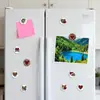 Ímã de Geladeira de Vidro Estampa de Leopardo Xadrez Vermelho Coração Redondo Retro Decoração de Quadro Branco de Geladeira Adesivo Magnético Cultural e Criativo