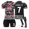 Uniforme de fútbol conmemorativo del Real Madrid con estampado de dragón 24-25: 7 Vinicus, 5 Bellingham y 10 Rodrigo Ronaldo.